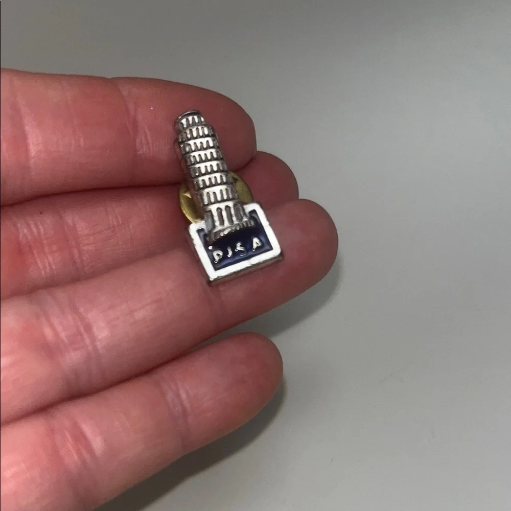 Made in Italy 🇮🇹 leaning tower of Pisa travel souvenir Pin silver tone